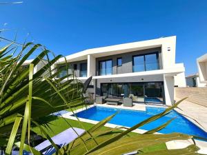 Villa 48