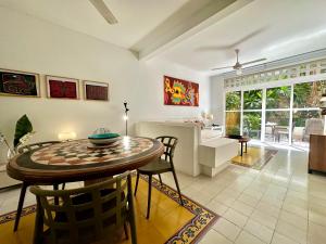 Calamari Homes - Centenario Casa 102 - Walled City