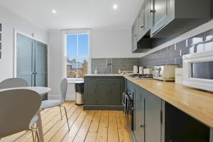 High Street Apartment - Pass the Keys