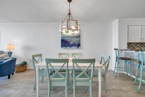 Terrace at Pelican Beach 902 Just Beachy