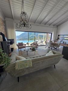 Grey Sea View Estate - Luxury Villas with Private Pool & Plunge Pool