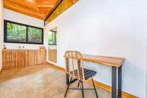 Treetop Villa with Green Views Near Tamarindo Beach