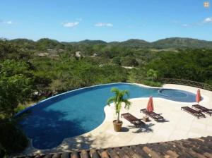 Spacious Treehouse Hideaway Near Tamarindo Beach