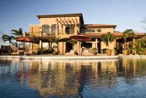 Spacious Treehouse Hideaway Near Tamarindo Beach