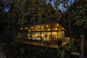 Spacious Treehouse Hideaway Near Tamarindo Beach