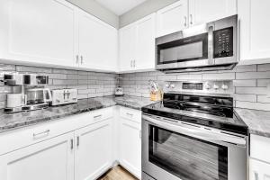 Pelican Beach 912 - Tropical Oasis