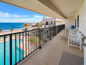 The Bent Palm Club by Distinctive Beach Rentals