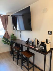 Studio cosy neuf, Cafe offert, Fibre et entree autonome