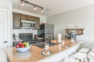 Lovely Sunrise Breeze - Pet Friendly, Ocean View!