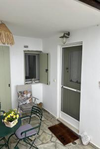 Aegean Breeze in DYO CHORIA TINOS