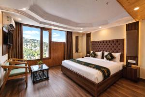 Anandam Near Mall Road