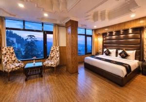 Anandam Near Mall Road