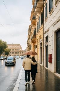 Colosseum window 1800-Romantic apartment Rome