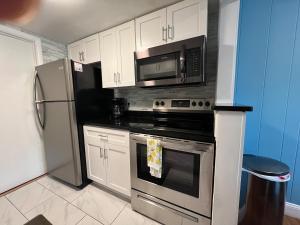 Family Beach Stay | Pool | Tennis | Pet Friendly