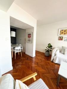 Spacious Recoleta, prime location