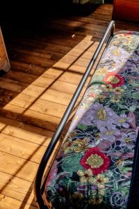 Central Georgian flat - perfect festival base!