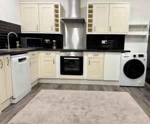 Spacious Room in Lovely Shared Flat