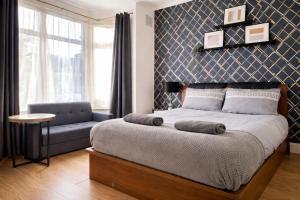 3 Bed house with garden and Free parking near tottenham stadium