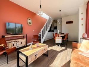 Waterfront Home w Terrace for 6