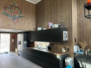 Exclusive Funkis Cabin, Lake View, Rooftop Terrace, Jacuzzi, Sauna, Close to Golf and Alpine