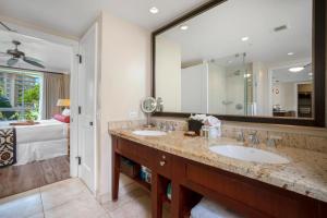 KBM Resorts 2 FREE CARS Honua Kai Hokulani Ocean view 3-Bedroom Condo Steps to Beach HK ML- 2831