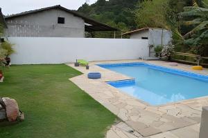 Sitio Agradável com Lago e Piscina Guararema!