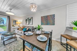Tradewinds 21 - Coastal Charm
