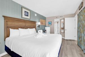 The Strand 1BR Condo | Oceanfront