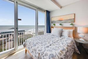 Amazing Large Private Studio Condo with Amazing View