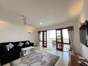 Bola Apartments