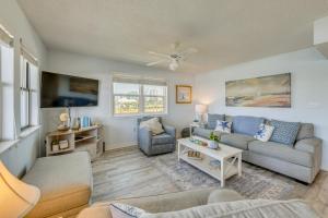 Fish, Swim and Dine Ocean-View Orange Beach Condo