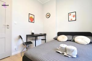 MMRent Strawberry Room