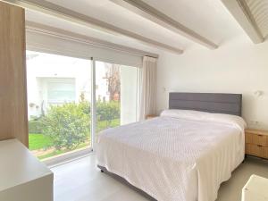 Precioso bungalow con piscina en 1a Linea Playa