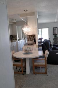 Lakefront Retreat • Patio + Grill • Pet Friendly