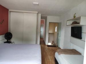 Casa Completa com Piscina em Matinhos