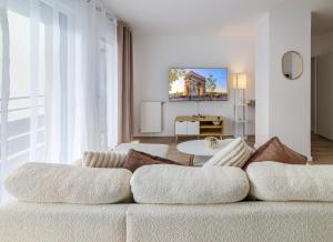2 Bedroom Apartment for 6 with Private Parking - Elevator - High-Speed WiFi