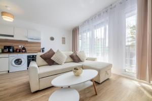 2 Bedroom Apartment for 6 with Private Parking - Elevator - High-Speed WiFi