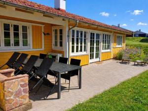 8 person holiday home in Aabenraa-By Traum