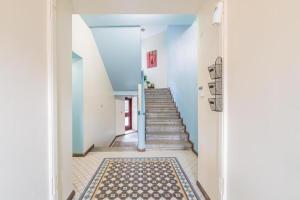 City Center Apartments and Rooms Near Old Town