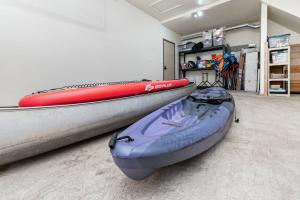 Relax Explore Waterfront Crawford Lake Cottage - 4878