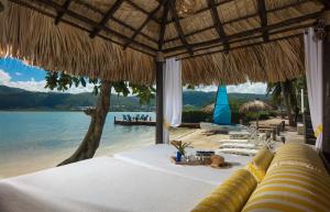 Afimi Beach House Montego Bay 4BR Beachfront Villa