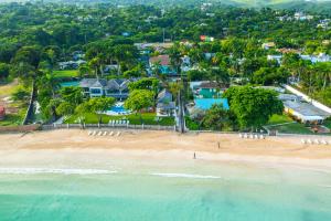 Silver Palms Charming 1BR Retreat Private Beach Pool