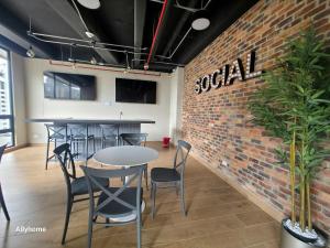 AHLuxe penthouse con balcón,Wifi+Parking; Usaquén