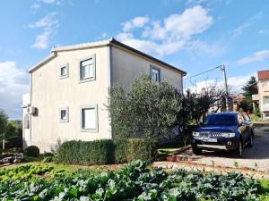 Apartments with parking space Maslenica, Novigrad - 25462