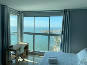 Oceanfront Luxury Apartment Cartagena, High Floor, Rooftop Pool