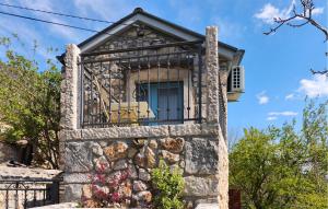 Nice Home In Veli Dol With Wifi