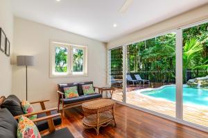 Atoll Close Queenslander with private heated pool