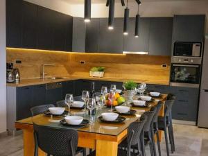 Exclusive Elegant Villa with Pool in Kastel Novi - Seven Bedroom Villa with Pool