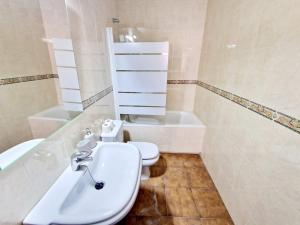 Estudio a 4 min andando de la playa - Benalmadena