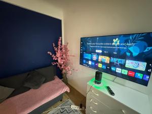 2 bedroom on Edgware Road